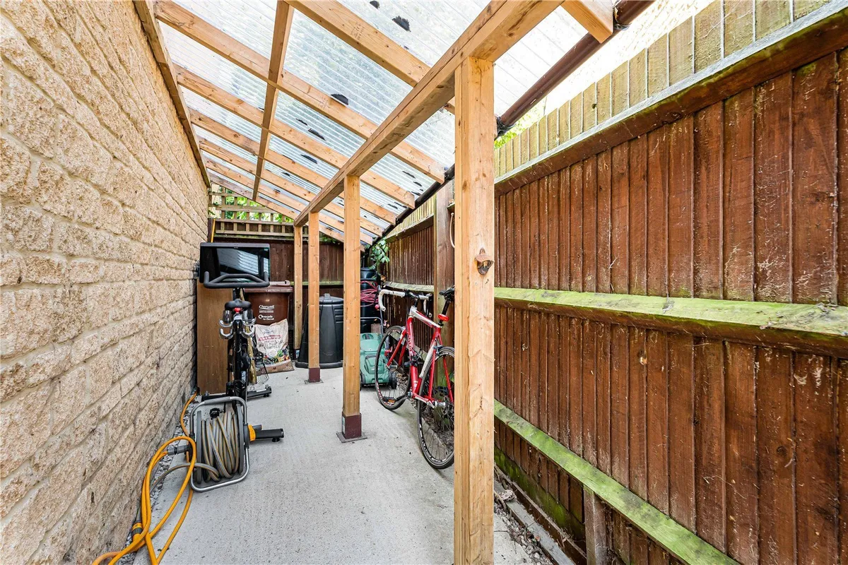 Cresswell Close, Yarnton, Kidlington, Oxfordshire, OX5