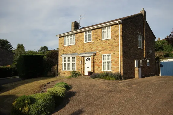 Huntsmead, Alton, GU34