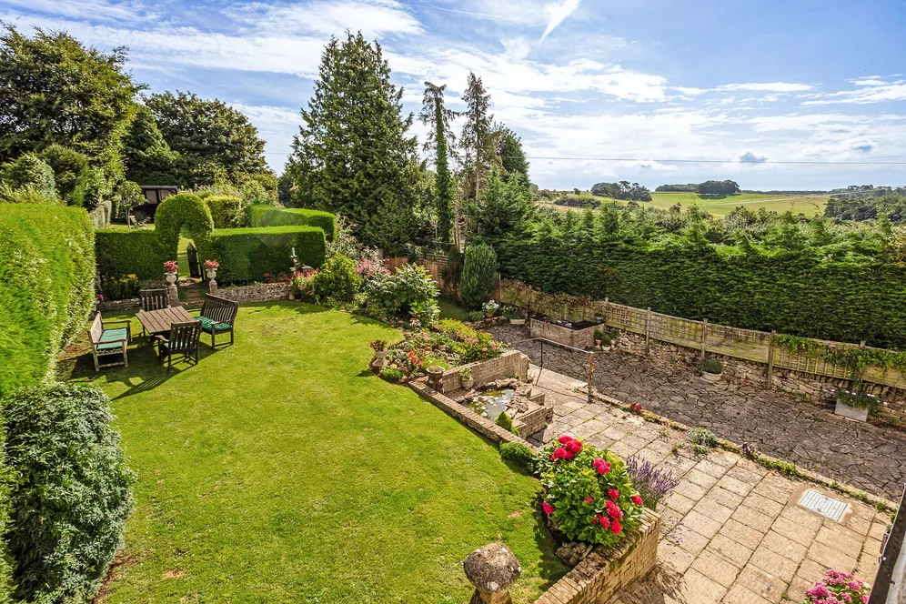 Notgrove, Cheltenham, GL54 photo 2