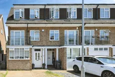 Taylors Avenue, Hoddesdon