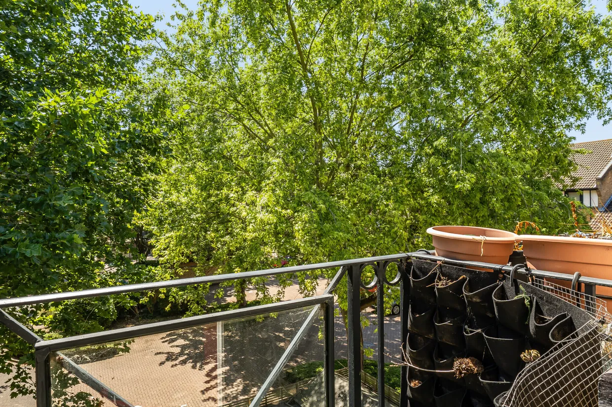 Undine Road, London, E14 photo 3