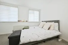 Taylors Avenue, Hoddesdon