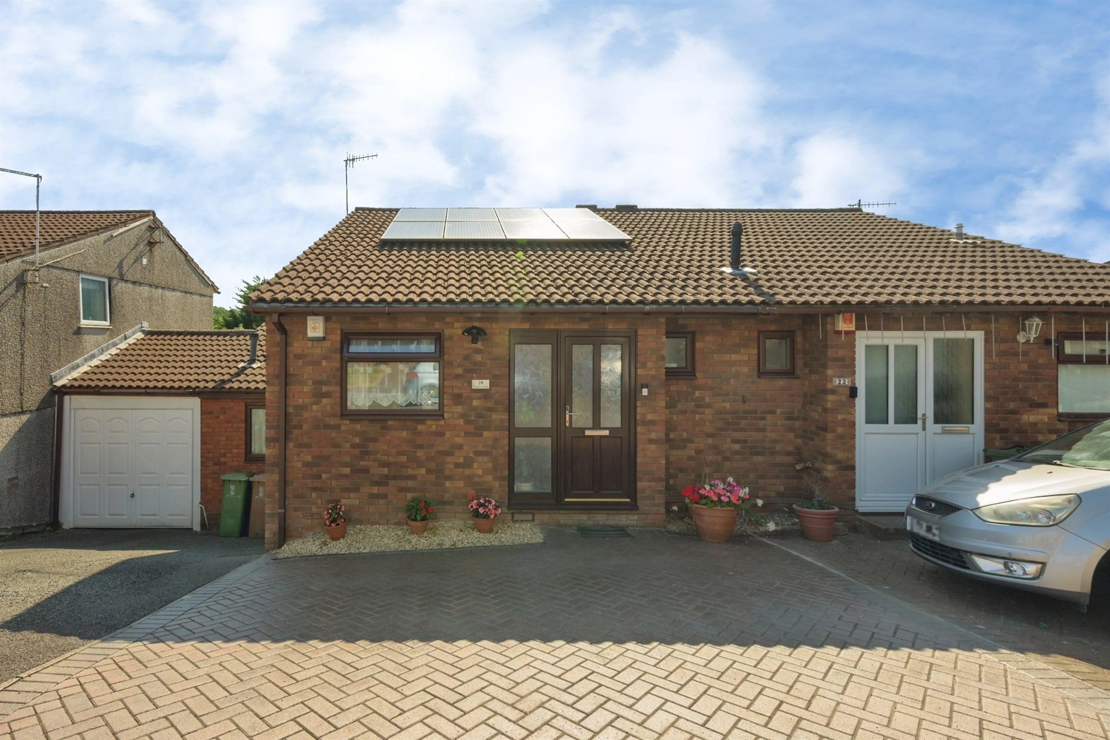 Property photo 0