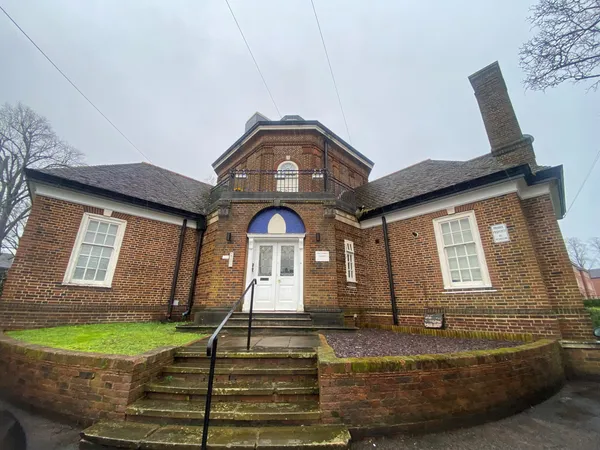 Orchard Court, Coventry Road, Coleshi...