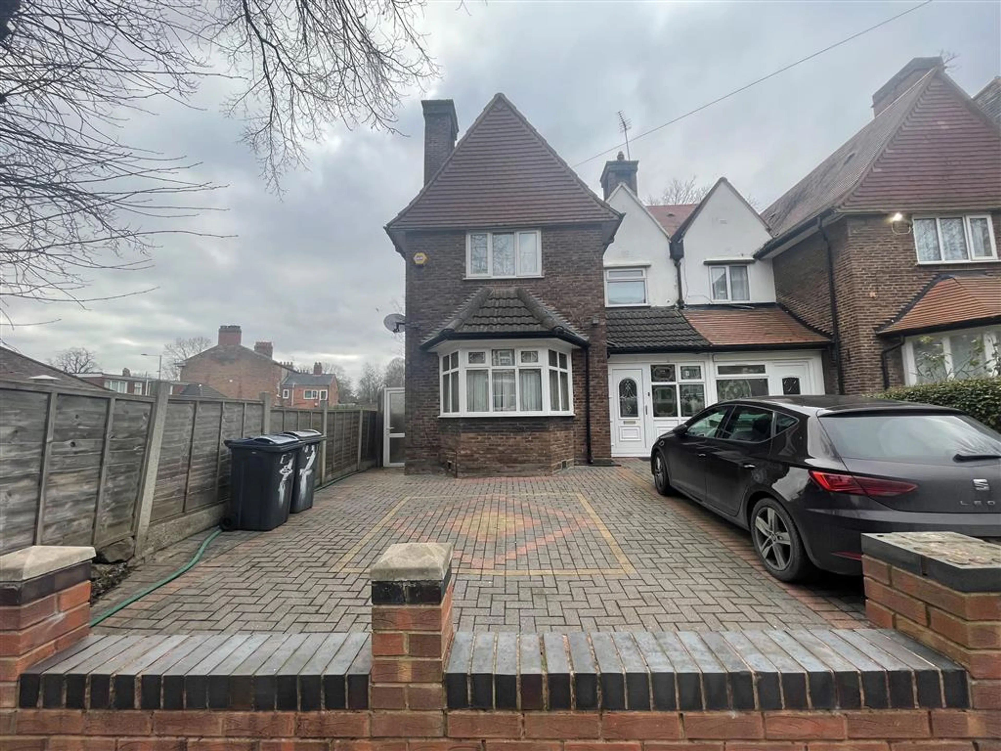Property photo 0