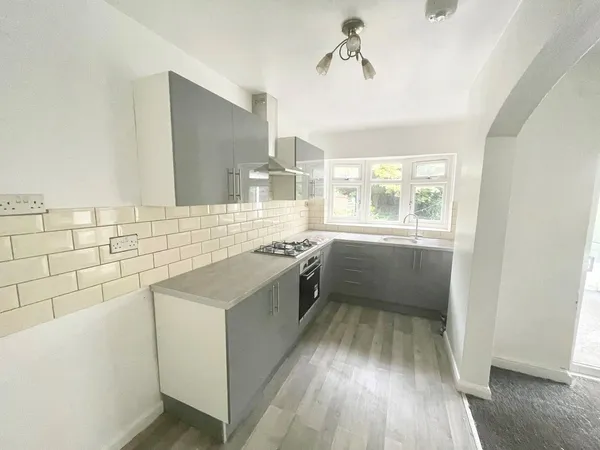 Lower Road, Beeston, NG9