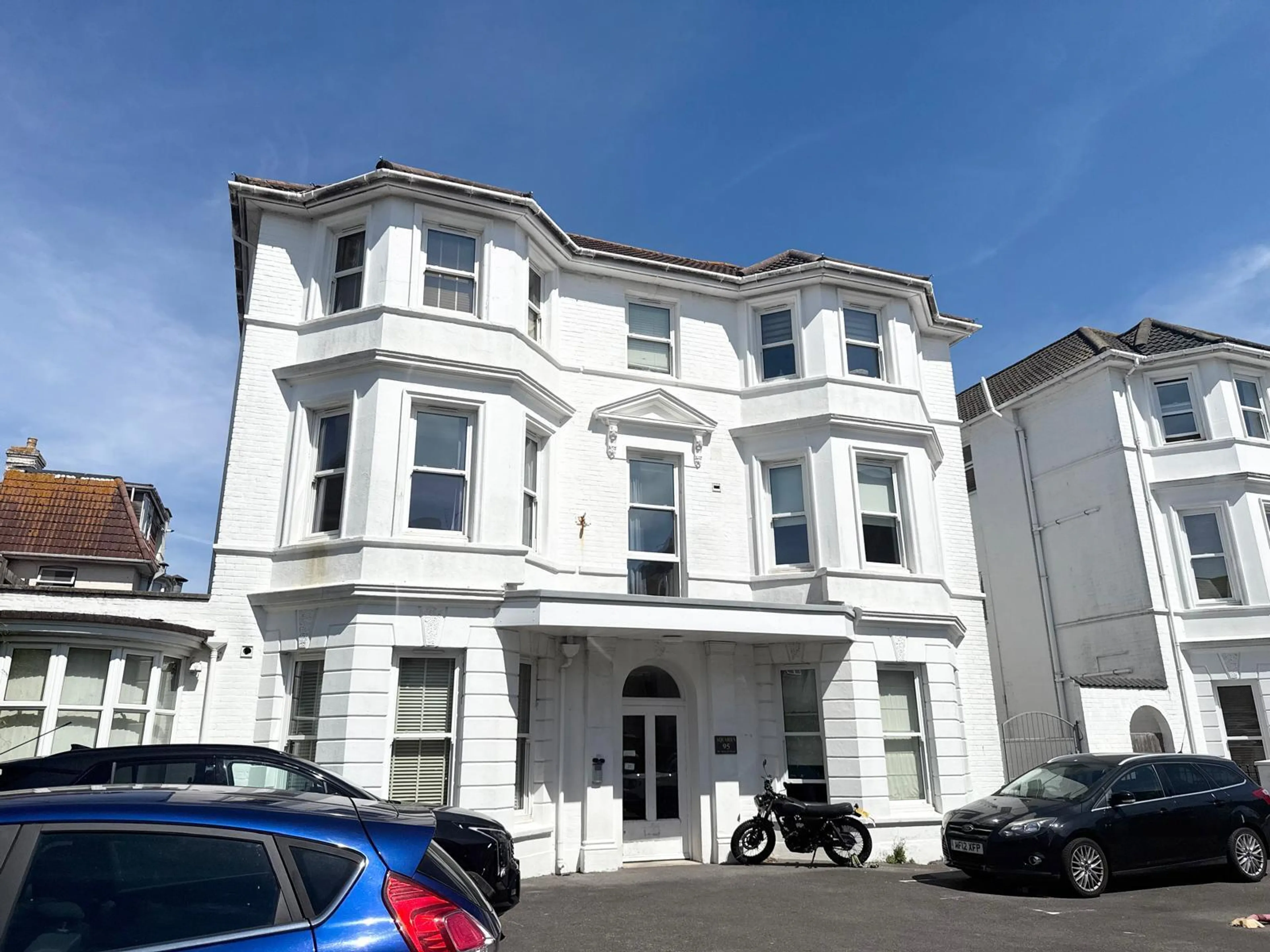 Property photo 0