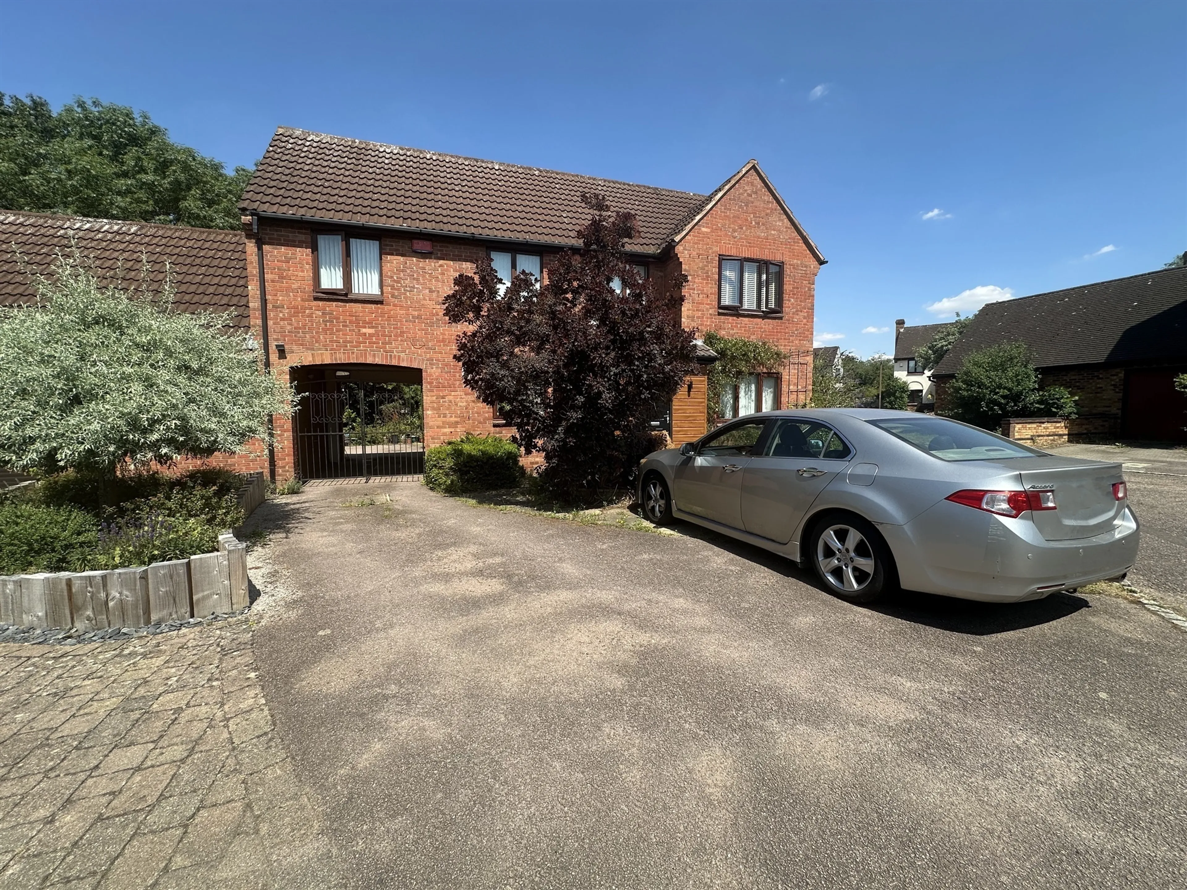 Property photo 0