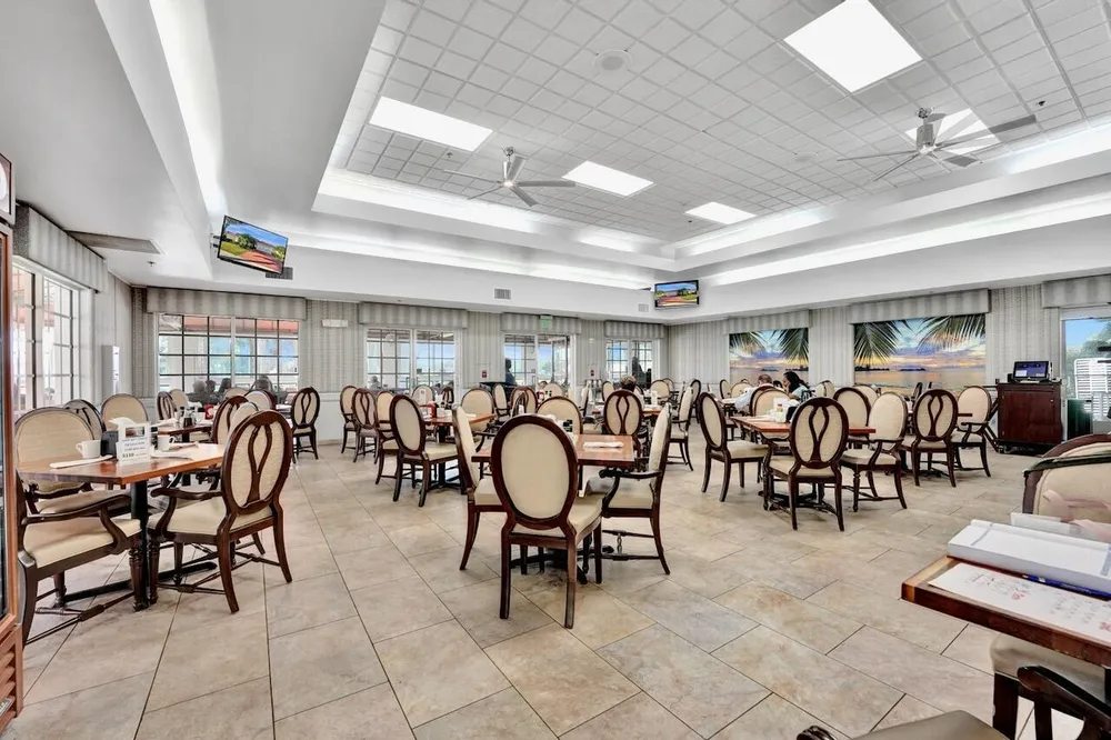 12434 Crystal Pointe Dr, Boynton Beach, FL 33437