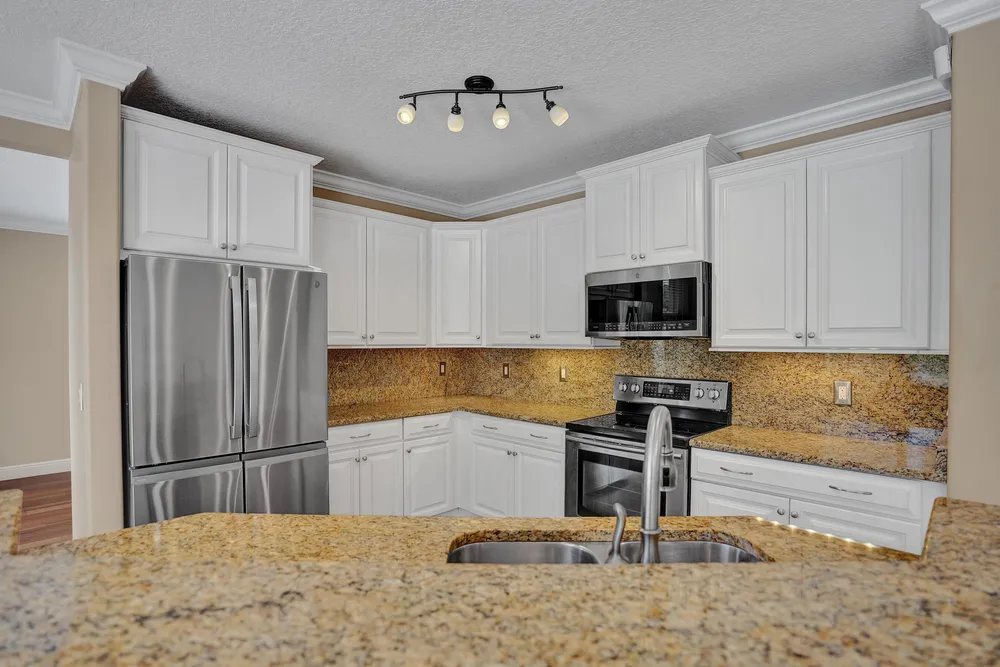 7553 Sally Lyn Ln, Lake Worth Beach, FL 33467