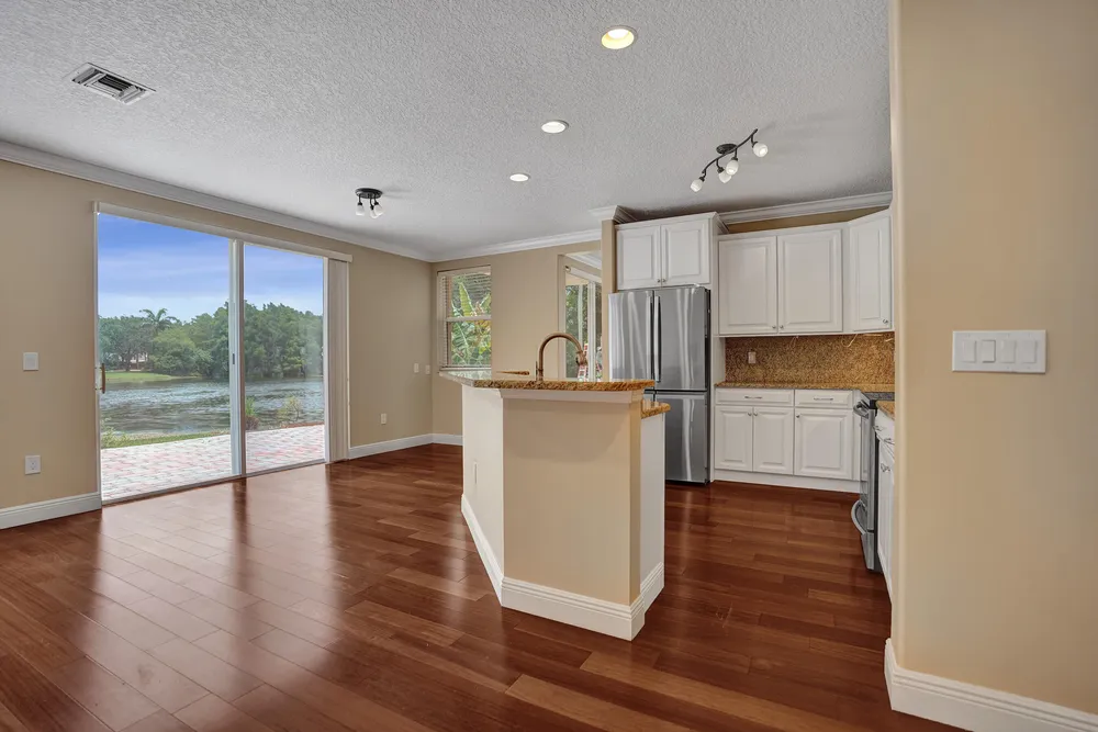 7553 Sally Lyn Ln, Lake Worth Beach, FL 33467