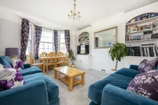 Bromyard Avenue London W3 photo 1