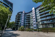 Queenstown Road London SW11 photo 2
