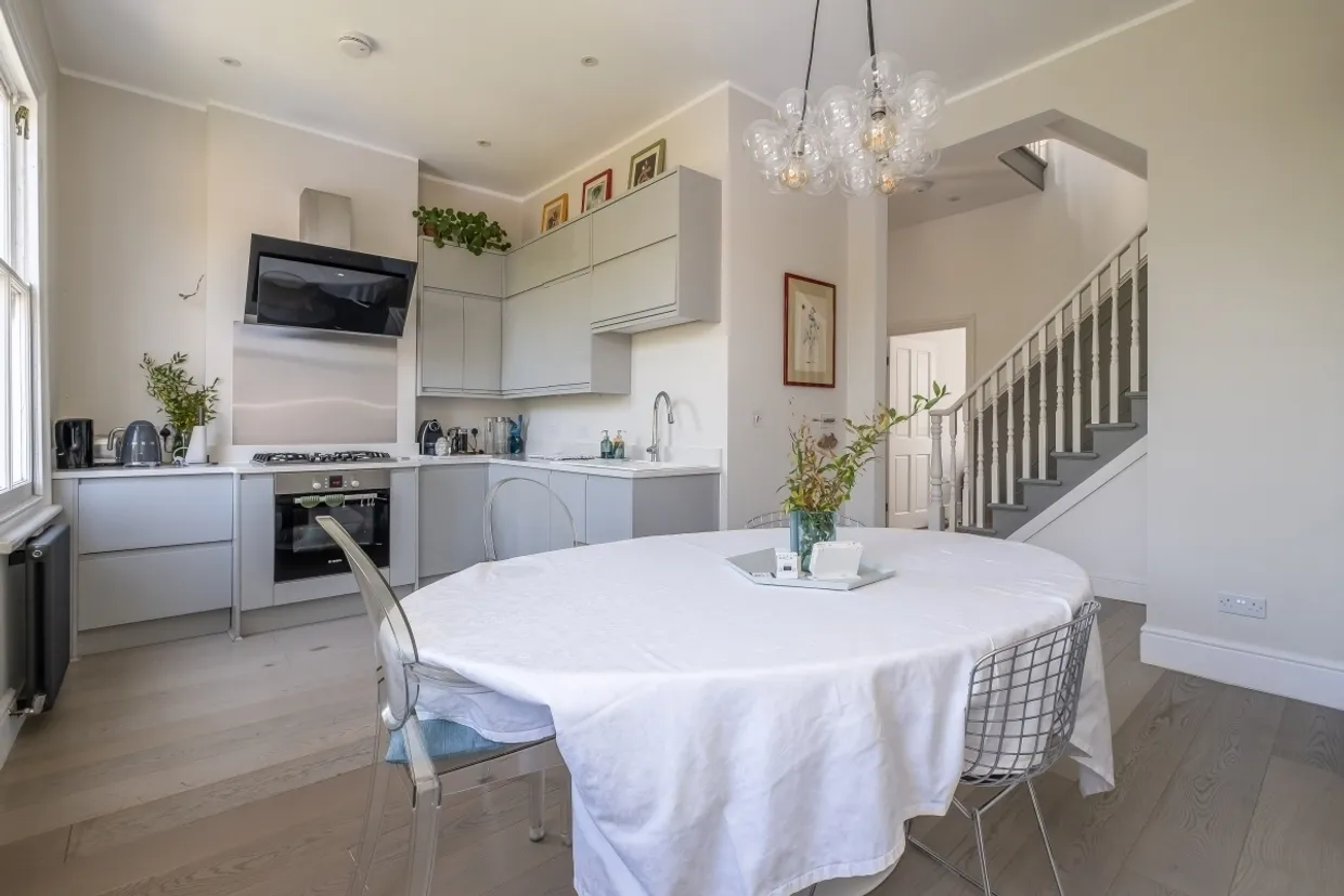West Hill London SW18 photo 12