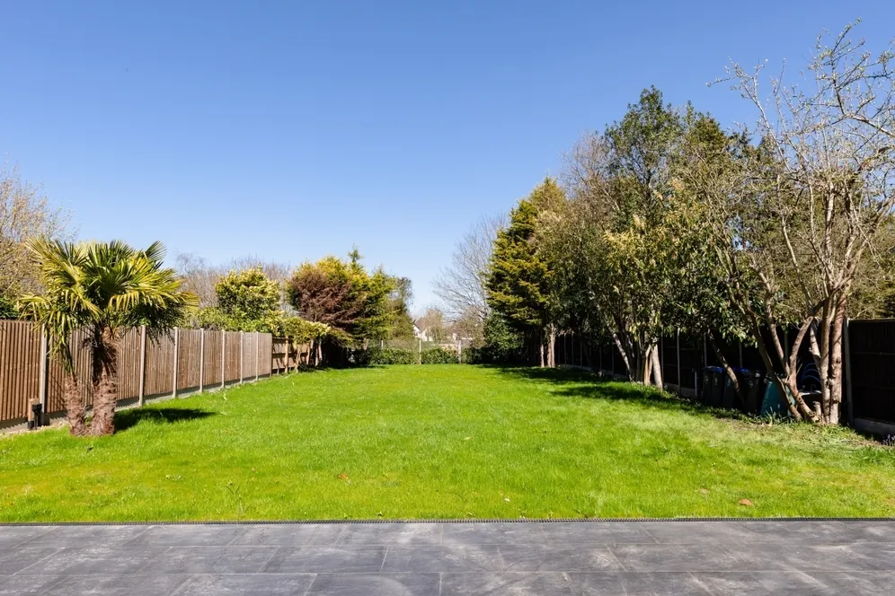 Bulstrode Way Gerrards Cross SL9 photo 23