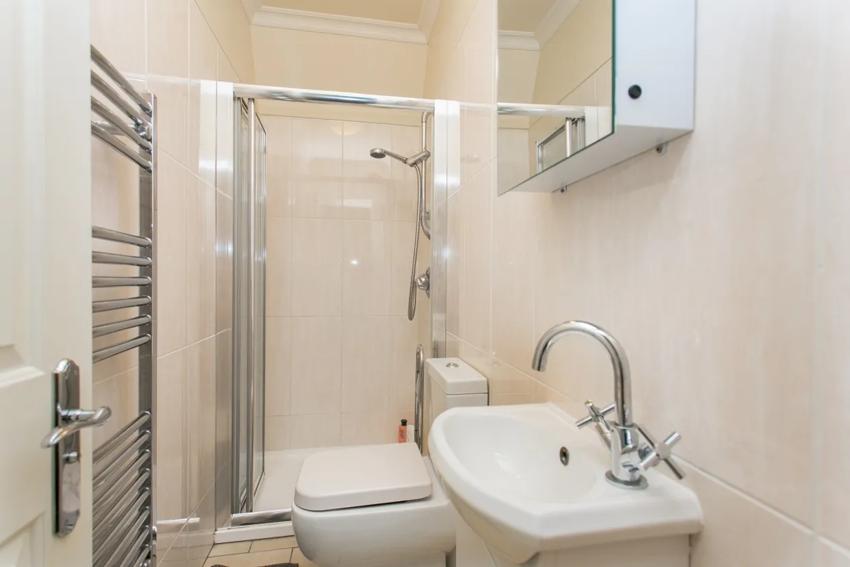 Larkhall Lane Clapham SW4 photo 1