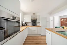 Holcombe Close Bath BA2 photo 4