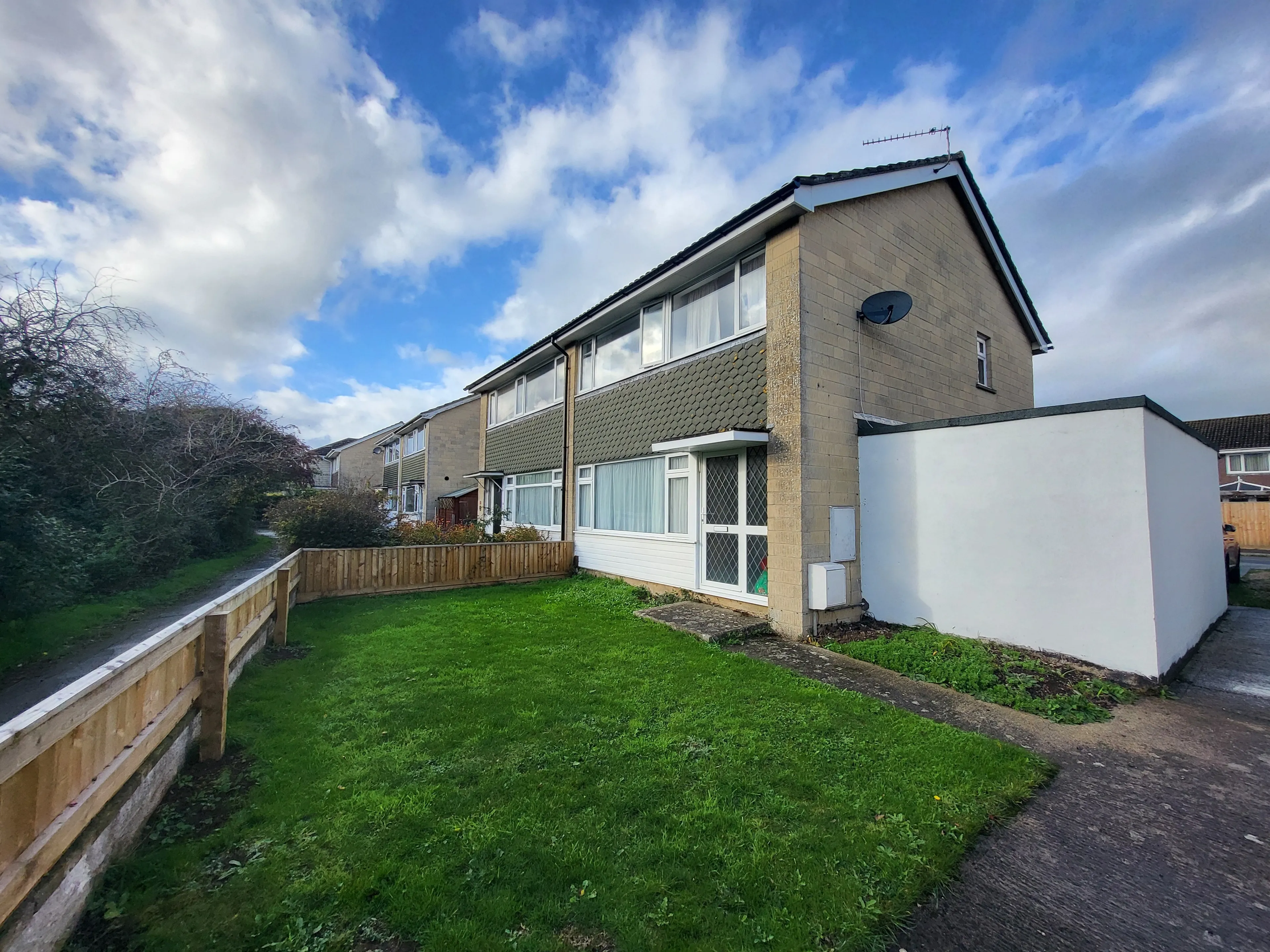 Property photo 0
