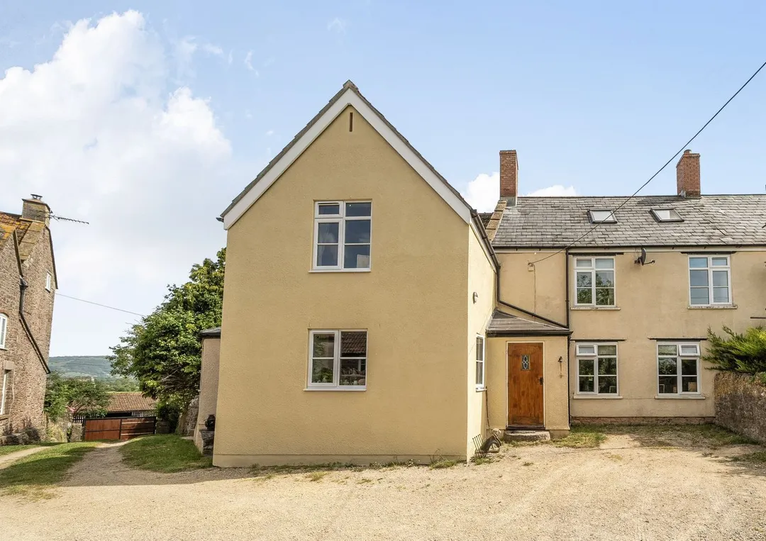 https://mr0.homeflow-assets.co.uk/files/photo/image/47817/9009/_x_/57362707.jpg