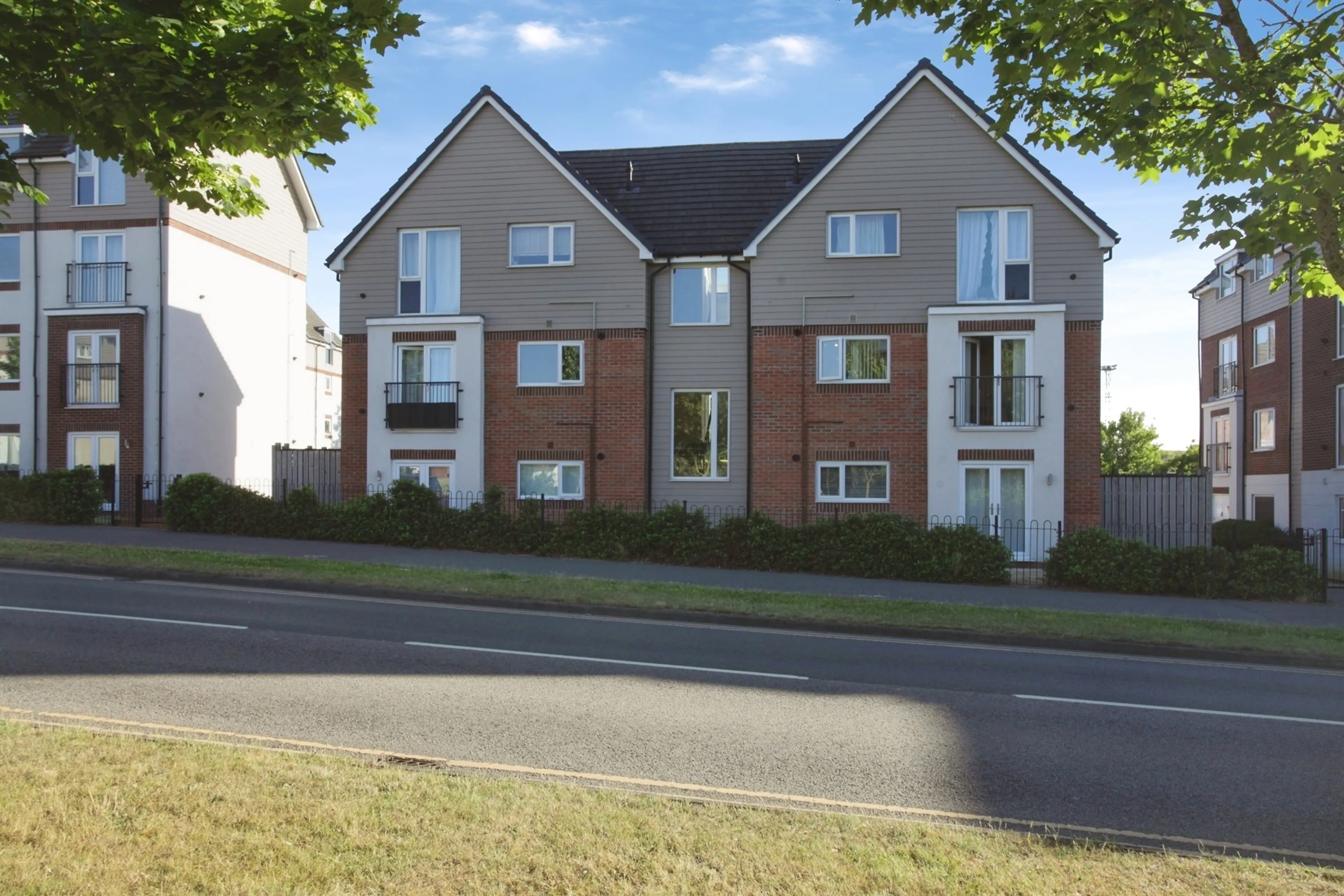 Property at Anton Close, Rugby