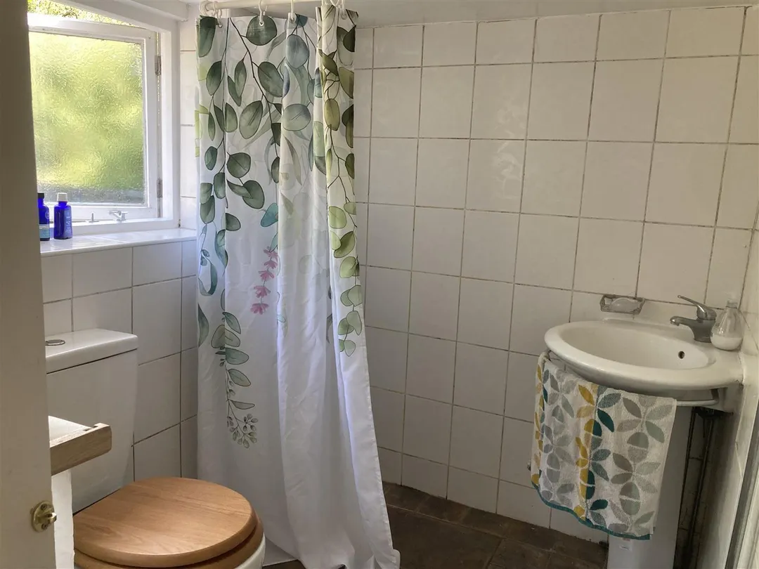https://mr0.homeflow-assets.co.uk/files/photo/image/47818/6246/_x_/AbNyjMazkkWJA1W201WwsA.jpg