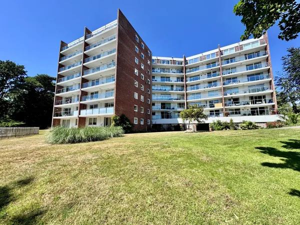 Sandbourne Road, Alum Chine BH4