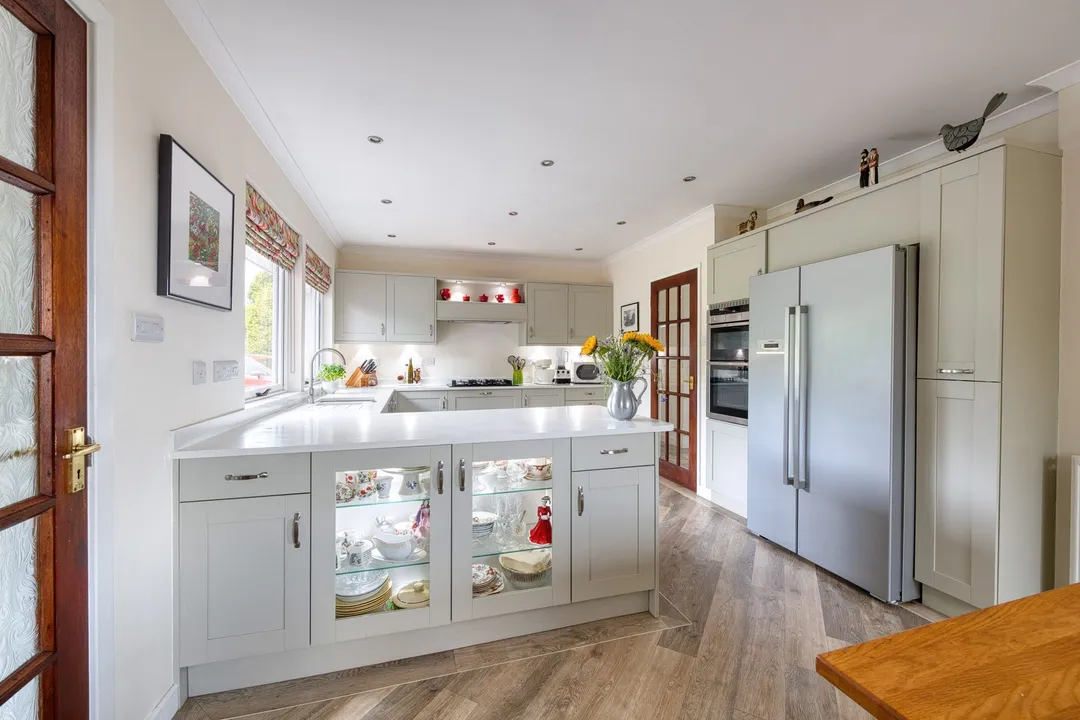 https://mr0.homeflow-assets.co.uk/files/photo/image/47819/2348/_x_/DSC_2607_HDR-147.jpg
