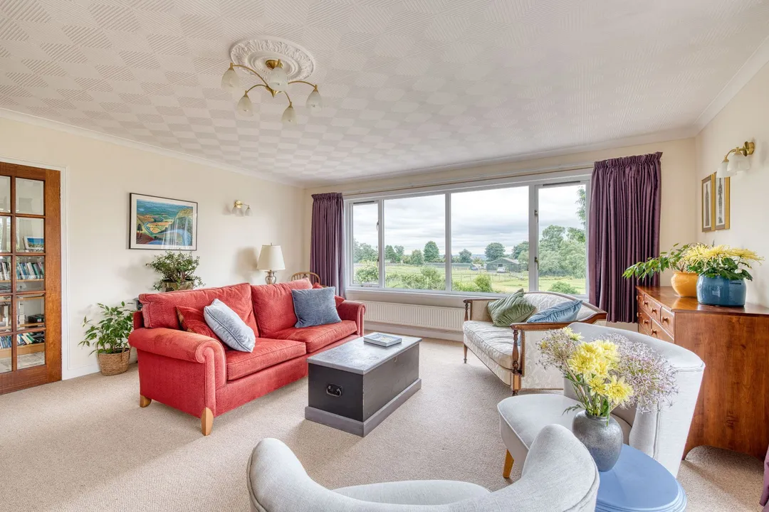https://mr0.homeflow-assets.co.uk/files/photo/image/47819/2361/_x_/DSC_2492_HDR-128.jpg