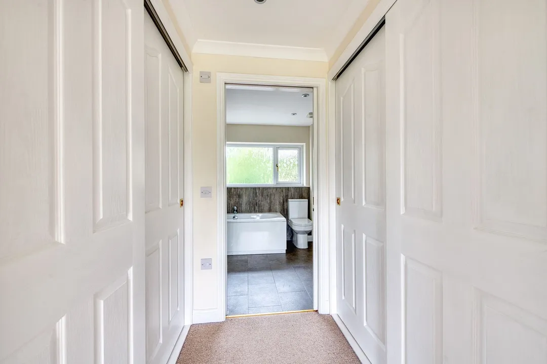 https://mr0.homeflow-assets.co.uk/files/photo/image/47819/2388/_x_/DSC_2347_HDR-103.jpg