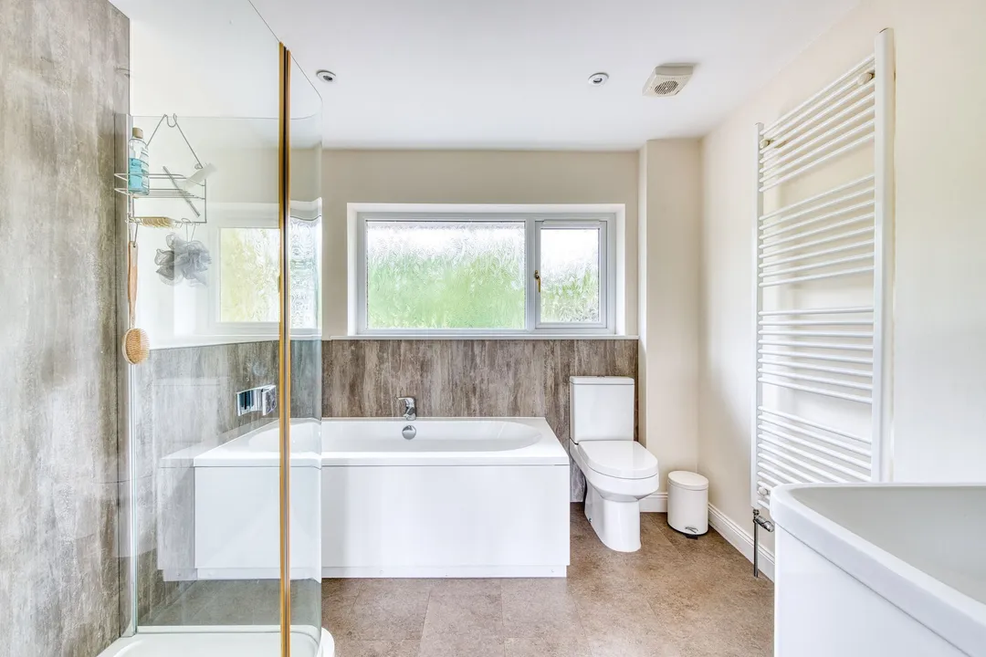 https://mr0.homeflow-assets.co.uk/files/photo/image/47819/2389/_x_/DSC_2352_HDR-104.jpg