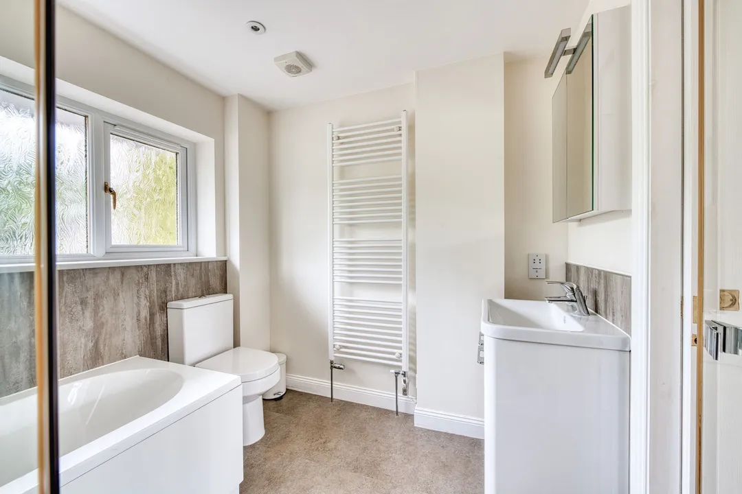 https://mr0.homeflow-assets.co.uk/files/photo/image/47819/2391/_x_/DSC_2367_HDR-107.jpg