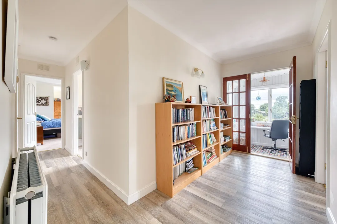https://mr0.homeflow-assets.co.uk/files/photo/image/47819/2402/_x_/DSC_2382_HDR-108.jpg