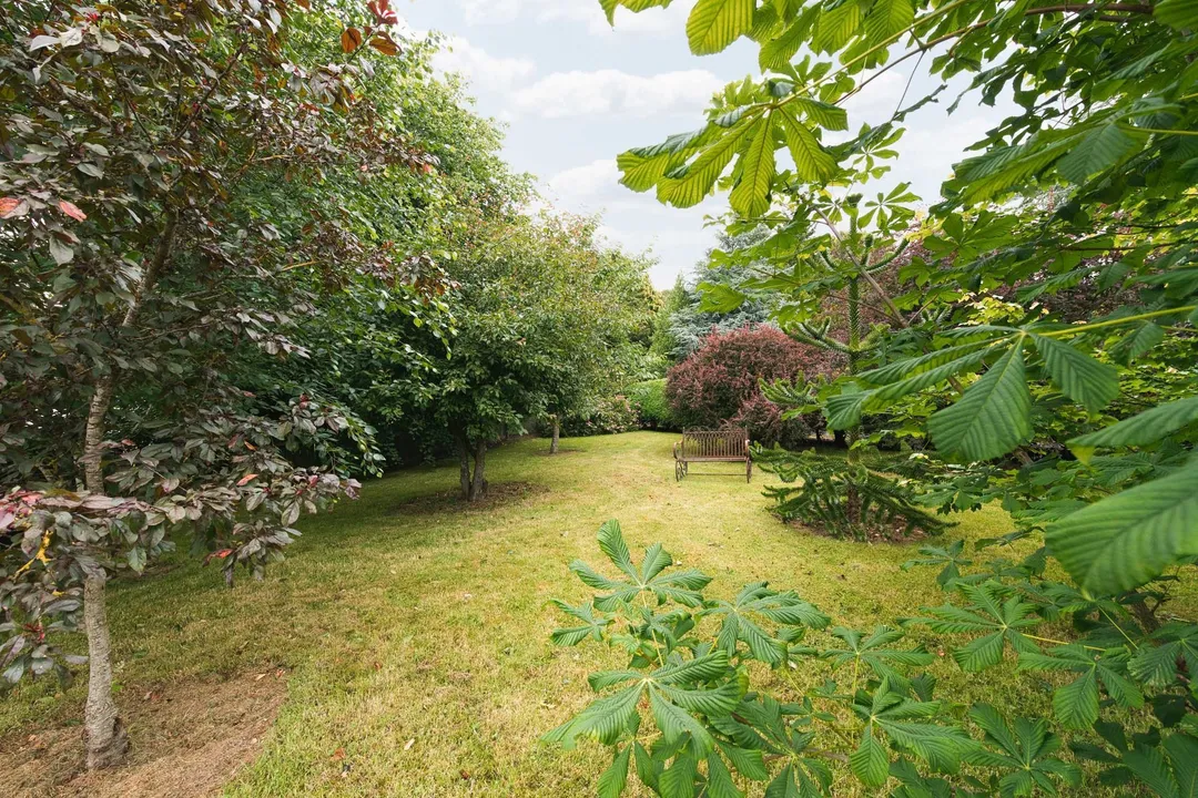 https://mr0.homeflow-assets.co.uk/files/photo/image/47819/2417/_x_/DSC_2036-10.jpg