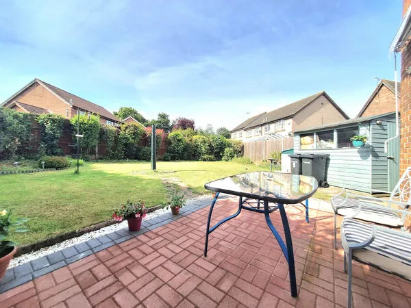 Mallow Close, Northfleet, DA11
