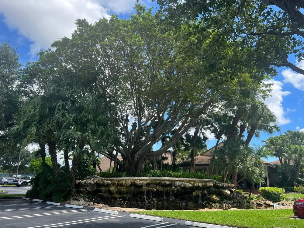 5068 Rose Hill Dr, Boynton Beach, FL 33437-1308