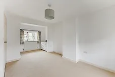 Wroxton Lane Horley OX15 photo 4
