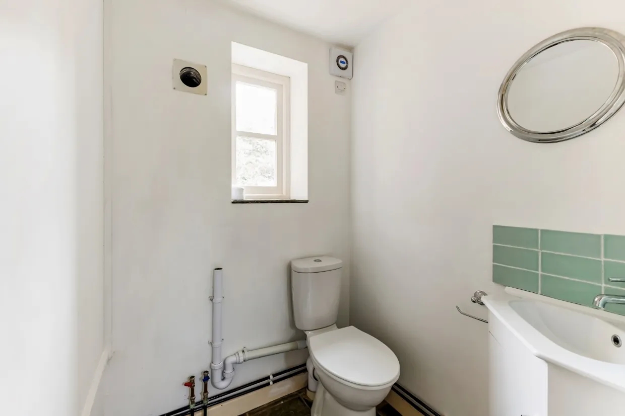 Wroxton Lane Horley OX15 photo 16