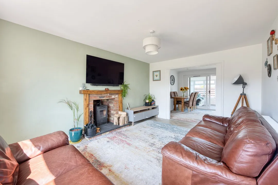 https://mr0.homeflow-assets.co.uk/files/photo/image/47827/7996/_x_/DSC_3658_HDR2-53.jpg