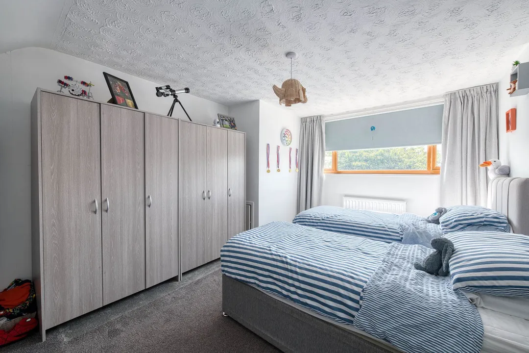 https://mr0.homeflow-assets.co.uk/files/photo/image/47827/8021/_x_/DSC_3553_HDR2-33.jpg