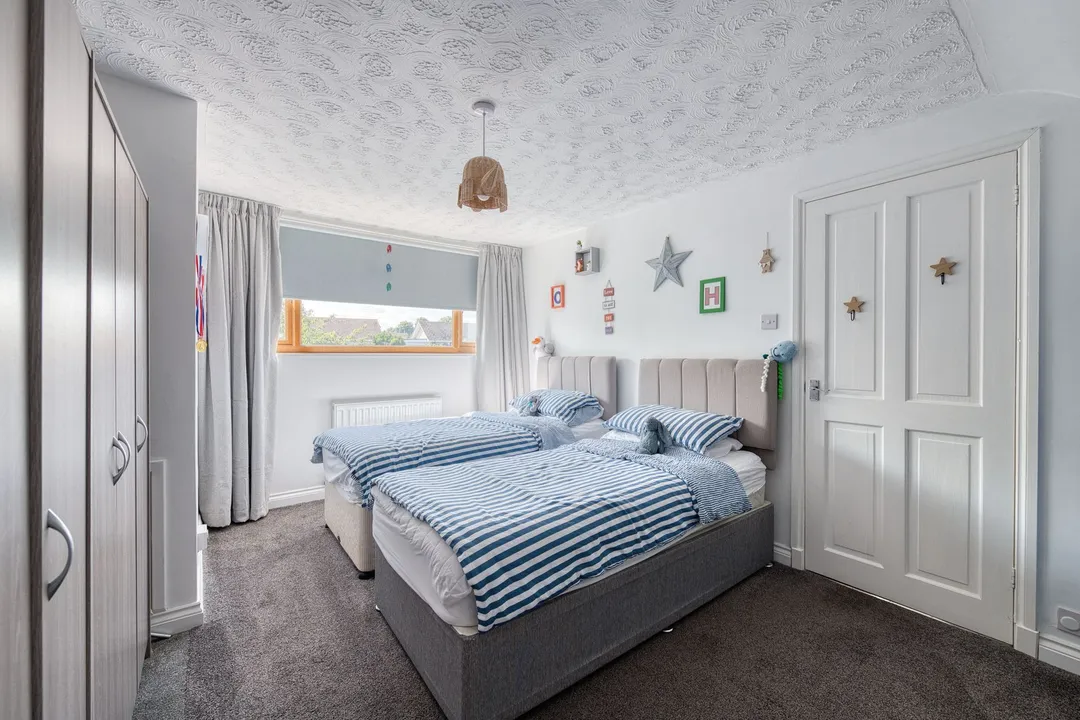 https://mr0.homeflow-assets.co.uk/files/photo/image/47827/8026/_x_/DSC_3543_HDR2-31.jpg