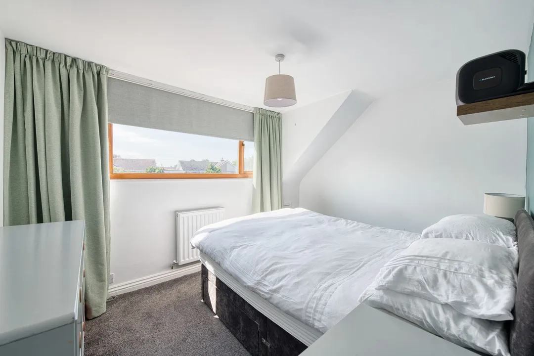 https://mr0.homeflow-assets.co.uk/files/photo/image/47827/8038/_x_/DSC_3493_HDR-22.jpg