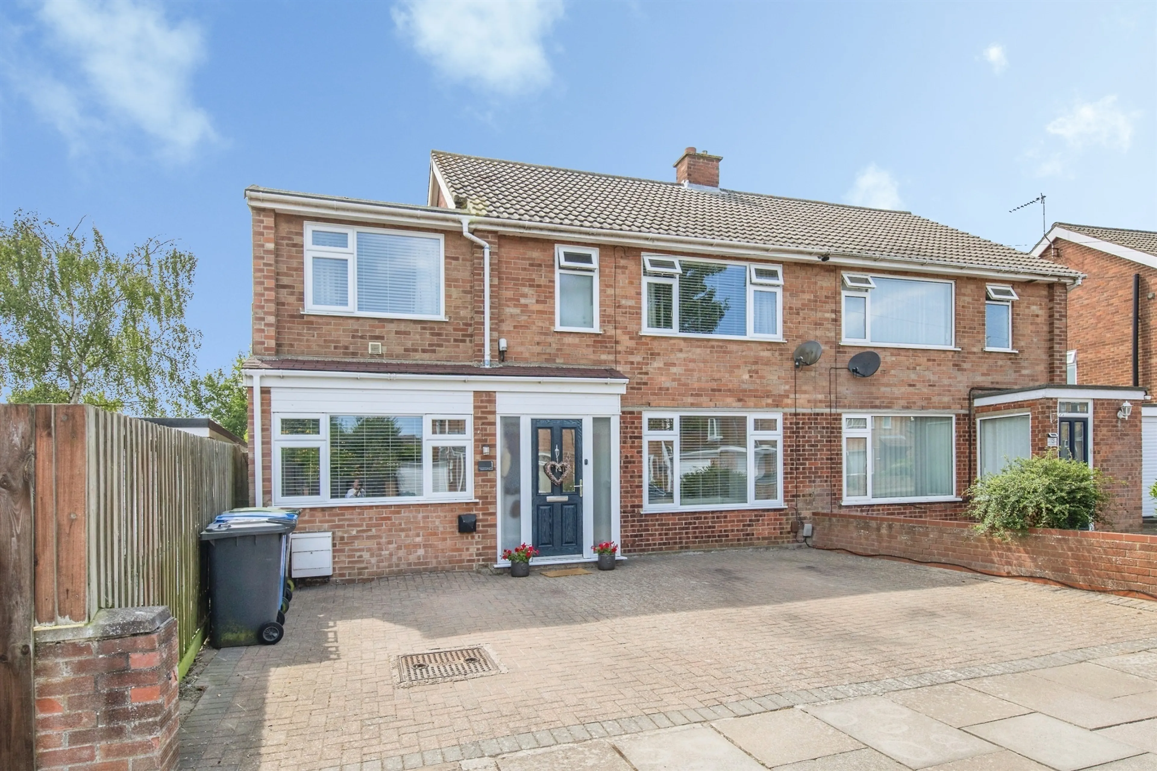 Property photo 0