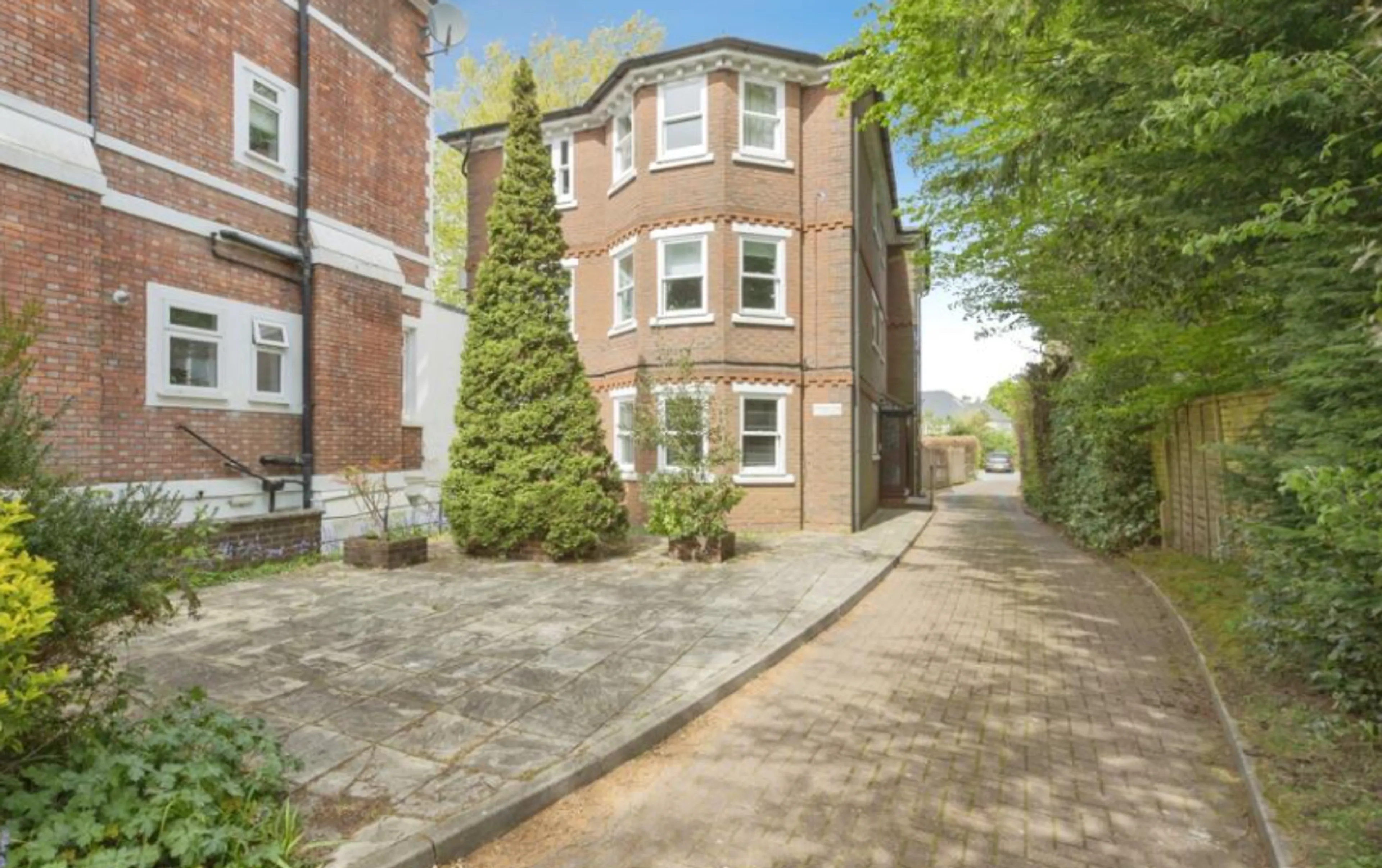 Property photo 0