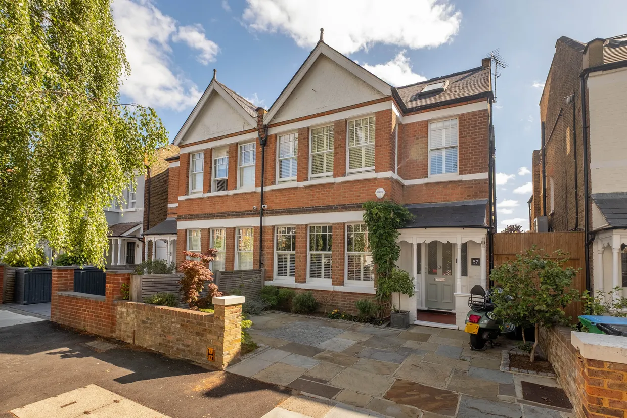 Langham Road, Teddington, TW11 photo 1