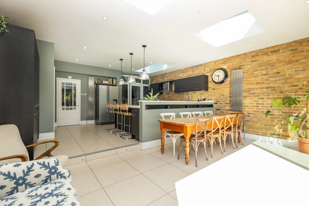 Langham Road, Teddington, TW11 photo 11