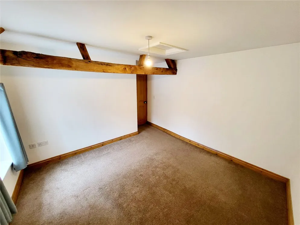 Property carousel item 10
