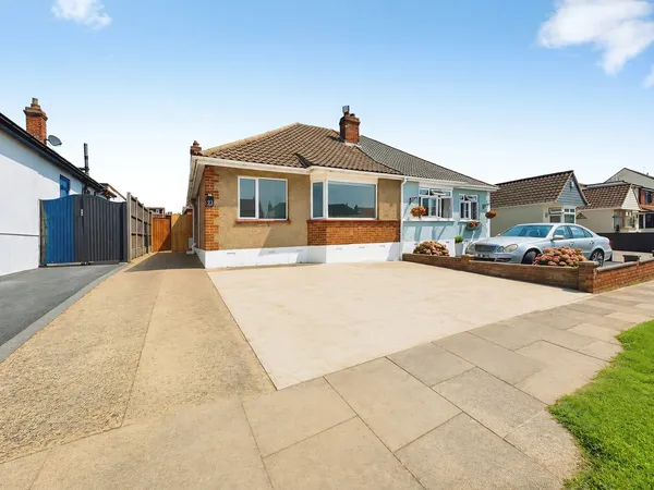 Springwater Road, Leigh-on-Sea - SS9