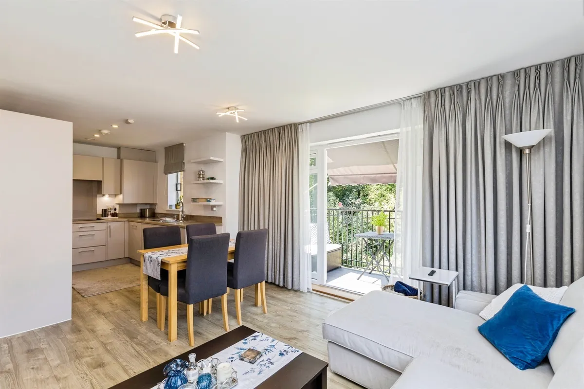 Renfields, HAYWARDS HEATH
