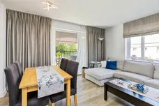 Renfields, HAYWARDS HEATH