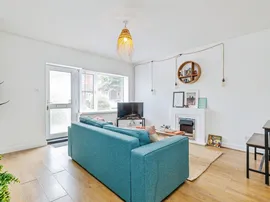 Stonefield Avenue, Lincoln thumb 3